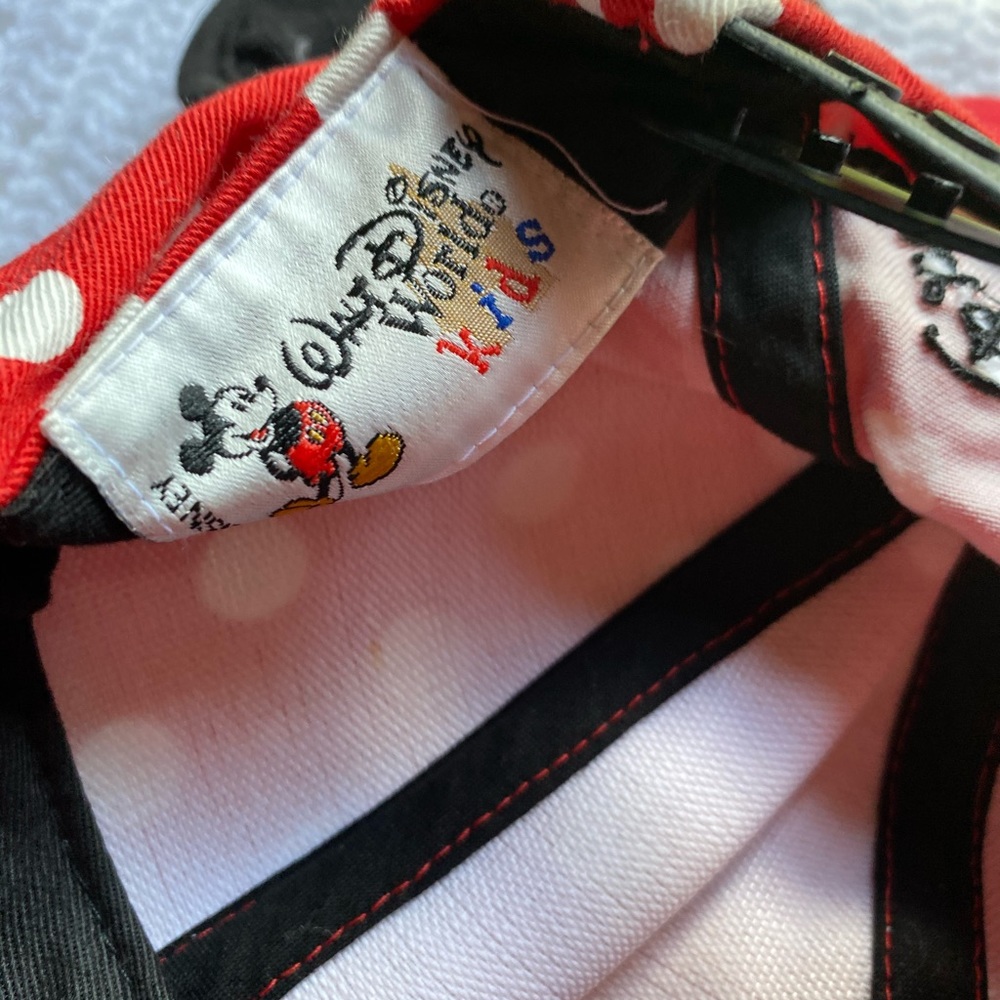 Minnie Mouse hat - Picture 3 of 3